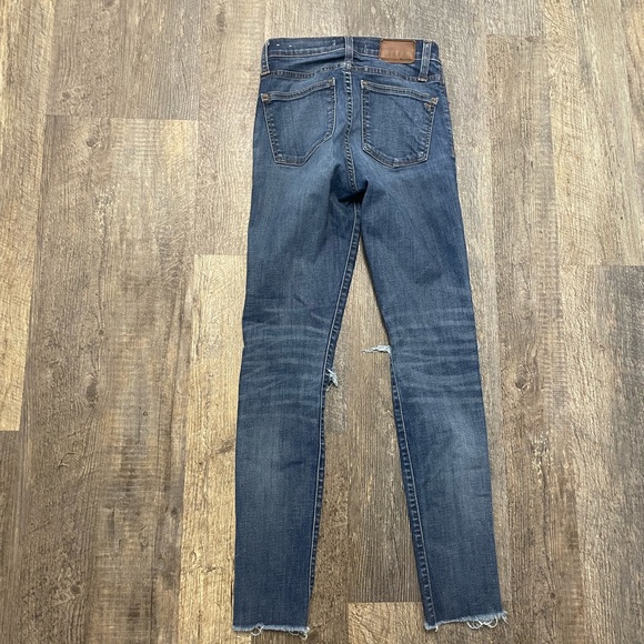 Madewell distressed 9 inch high rise skinny jeans - Picture 3 of 5